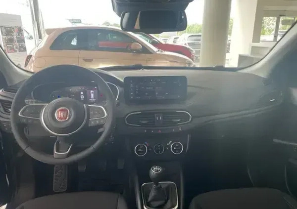 Fiat Tipo cena 105900 przebieg: 5, rok produkcji 2023 z Pszczyna małe 56